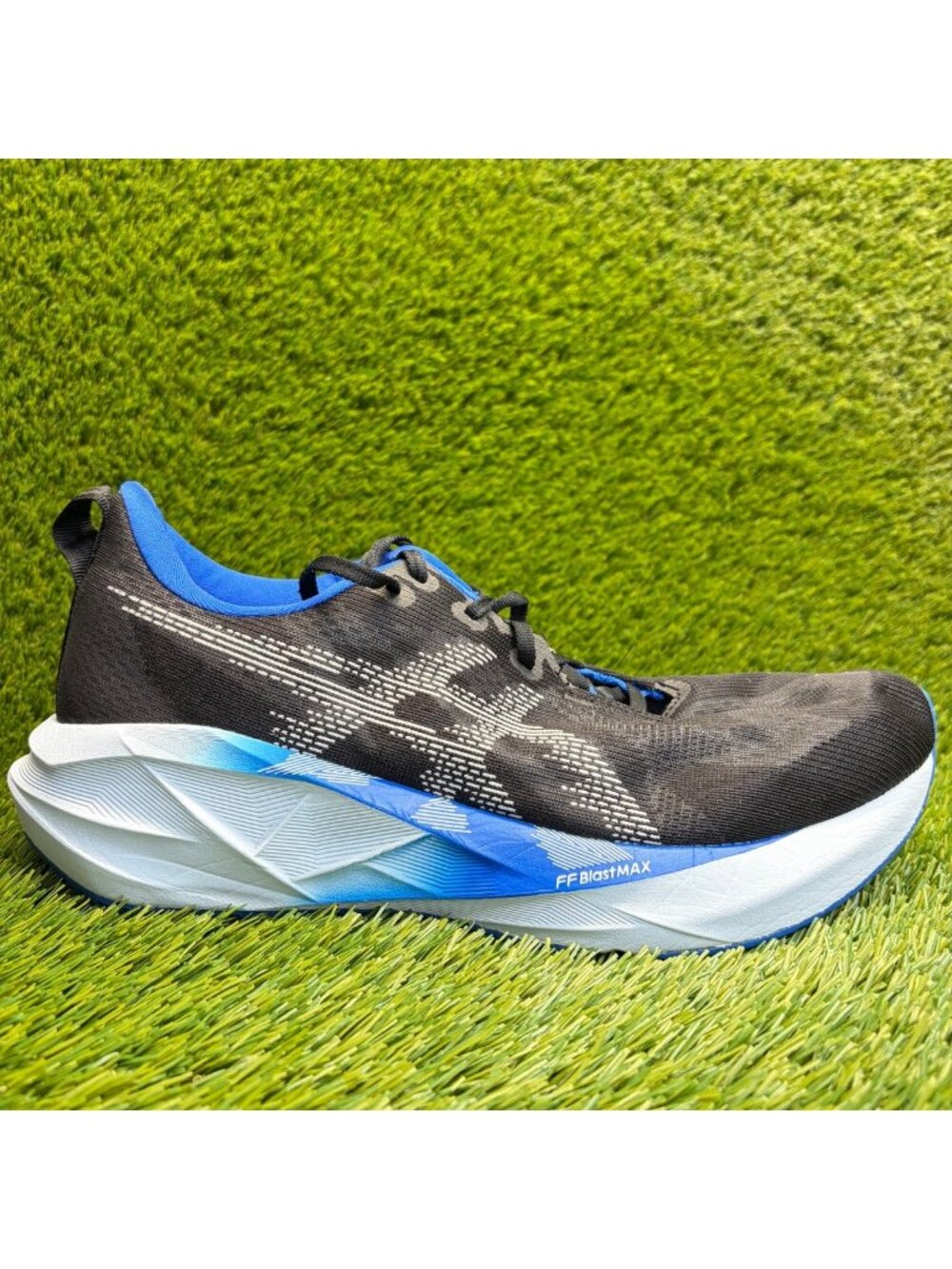 Asics Novablast 5 Mens Size 11.5 Black Blue Athletic Running Shoes Sneakers
